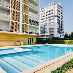 Alegria - Shopping Center 150m - Pool - Parking - Terrace Apartamento